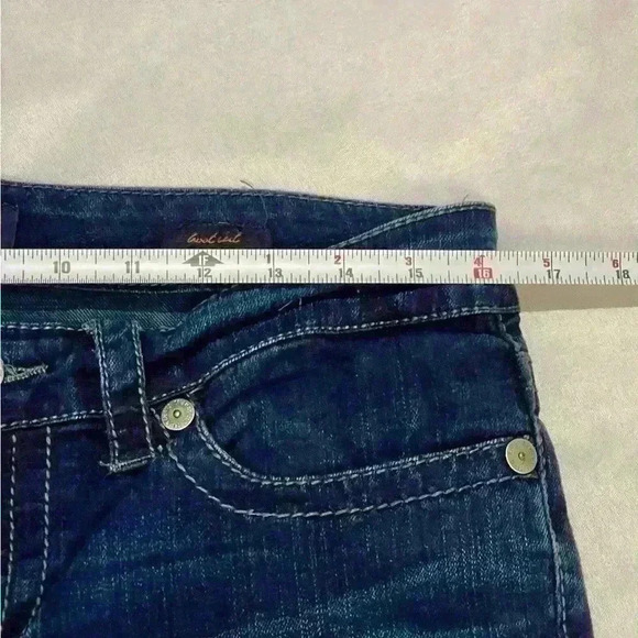 Seven 7 women’s Jeans boot cut size 8 99% Cotton 1% spandex in a dark blue Jean - Picture 6 of 8